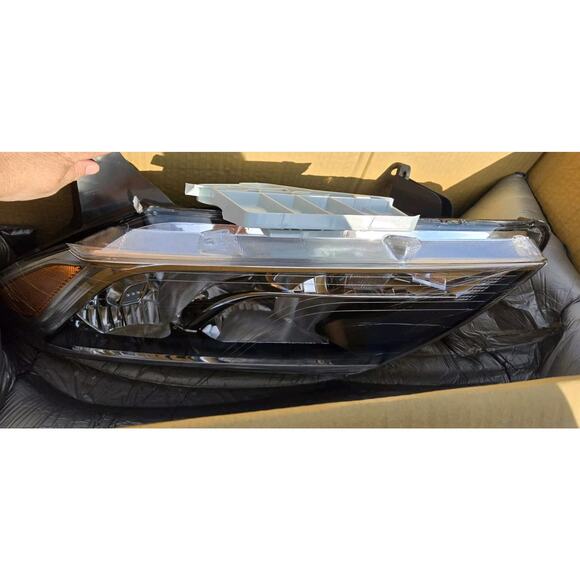 Headlight Assembly Passenger Side For 2013-2016 Nissan Pathfinder DS725-B001LCA - Picture 1 of 2